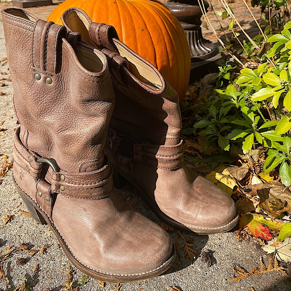 It’s fall y’all, and that means BOOT SEASON!!
